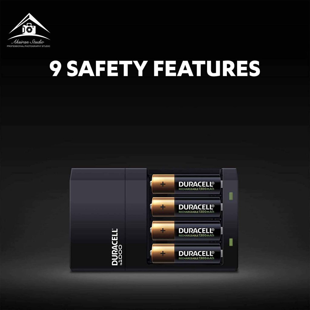 DURACELL CEF14 4-Battery Charger with Batteries